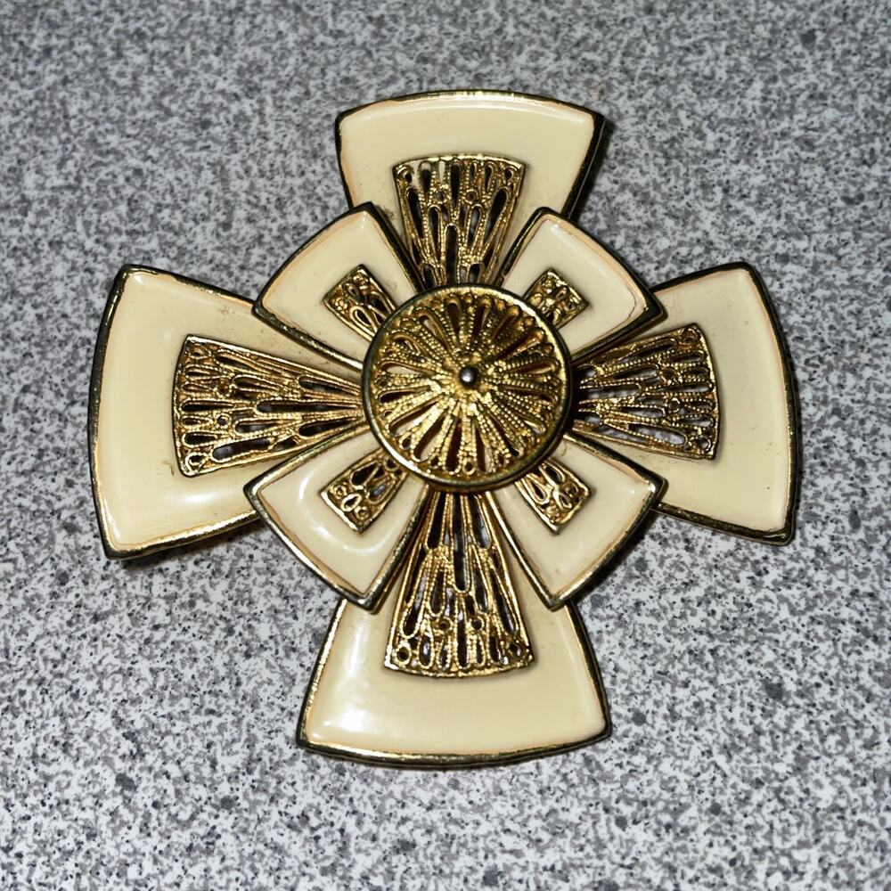 Vendome Large Maltese Cross Brooch Ivory Enamel Gold Tone Pin Estate Jewelry